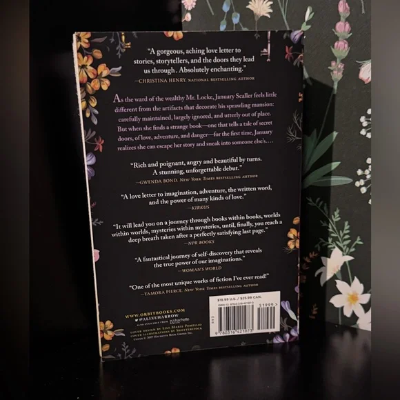 The Ten Thousand Doors of January by Alix E. Harrow paperback Book - Like New! - Picture 3 of 3